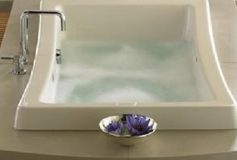 How an indoor whirlpool tub works