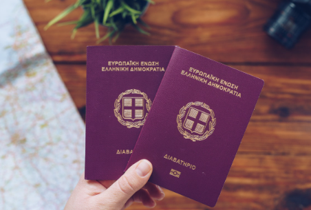 How can investors obtain Greek residency and citizenship?